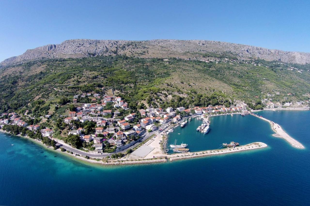 Apartments By The Sea Krilo Jesenice, Omis - 15145 Jesenice  Zewnętrze zdjęcie