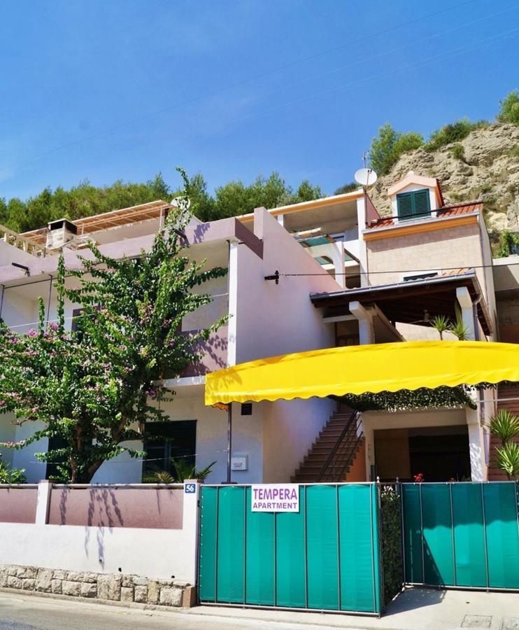 Apartments By The Sea Krilo Jesenice, Omis - 15145 Jesenice  Zewnętrze zdjęcie