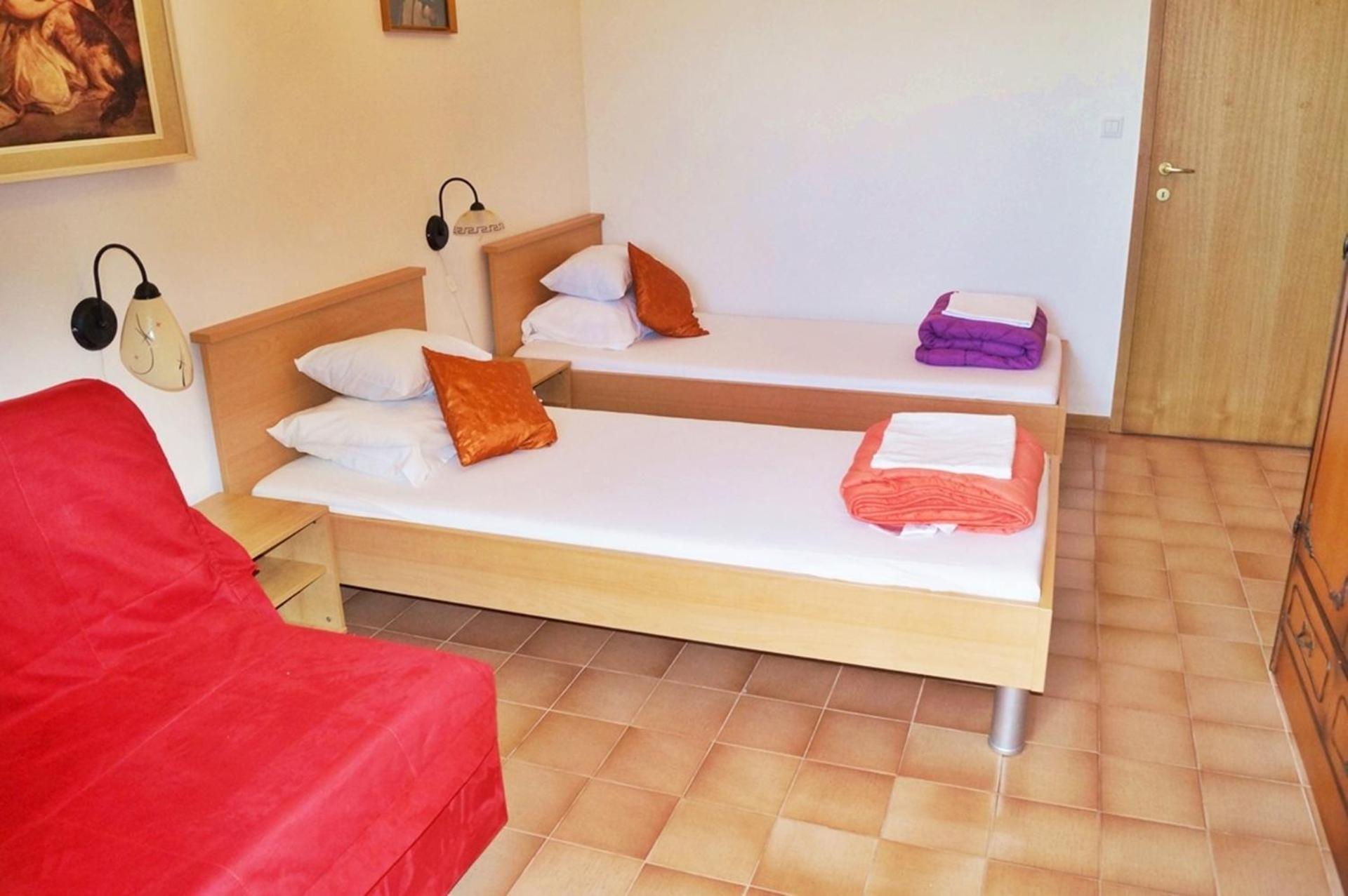 Apartments By The Sea Krilo Jesenice, Omis - 15145 Jesenice  Pokój zdjęcie